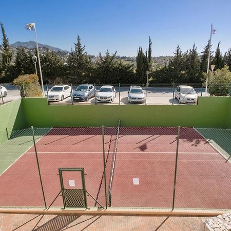 Matchroom Country Club Resort Fuengirola Bagian luar foto