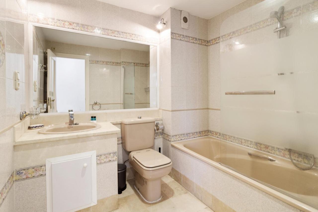 Matchroom Country Club Resort Fuengirola Bagian luar foto