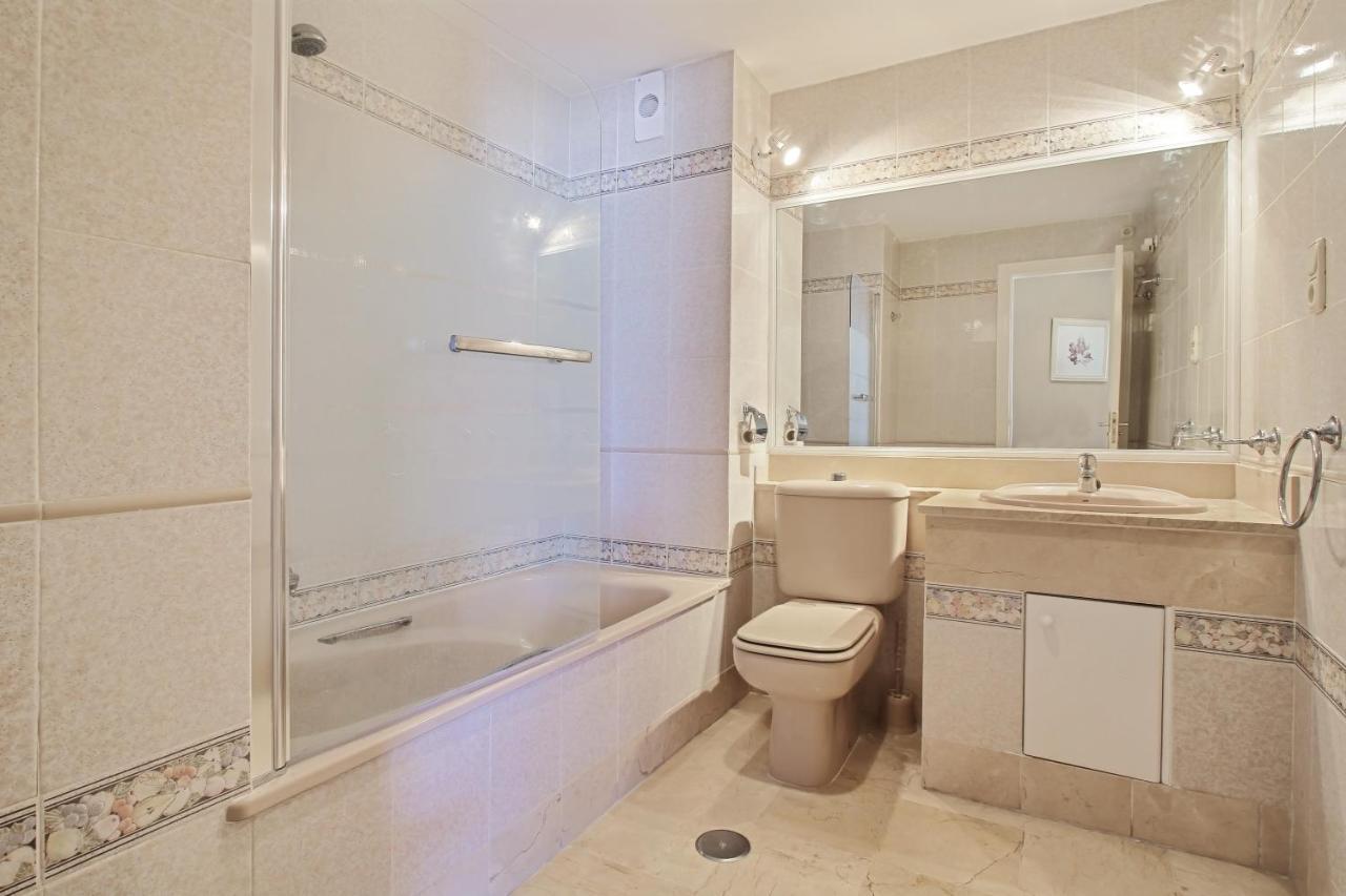 Matchroom Country Club Resort Fuengirola Bagian luar foto