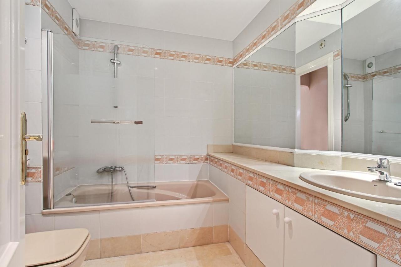 Matchroom Country Club Resort Fuengirola Bagian luar foto