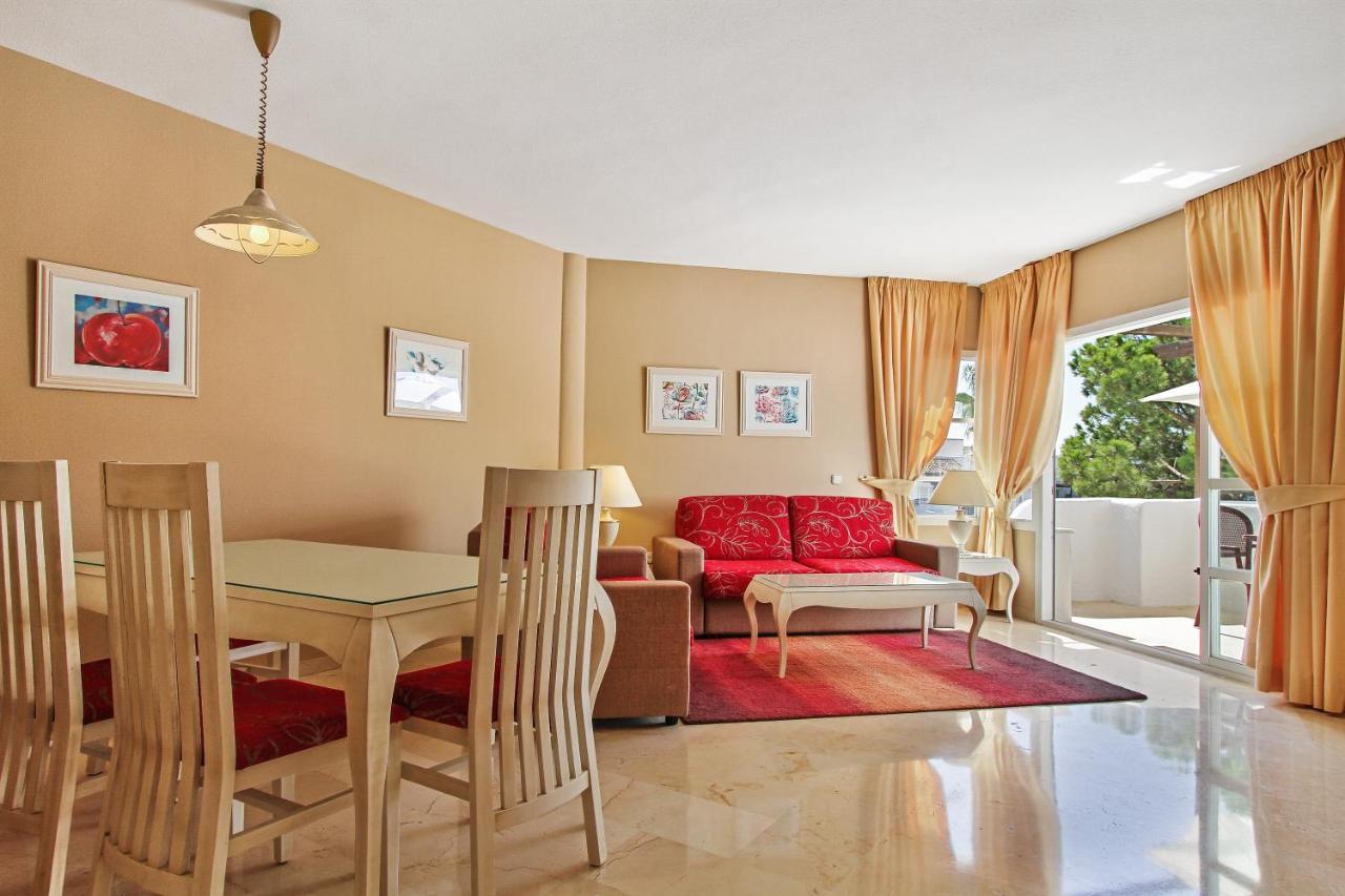 Matchroom Country Club Resort Fuengirola Bagian luar foto